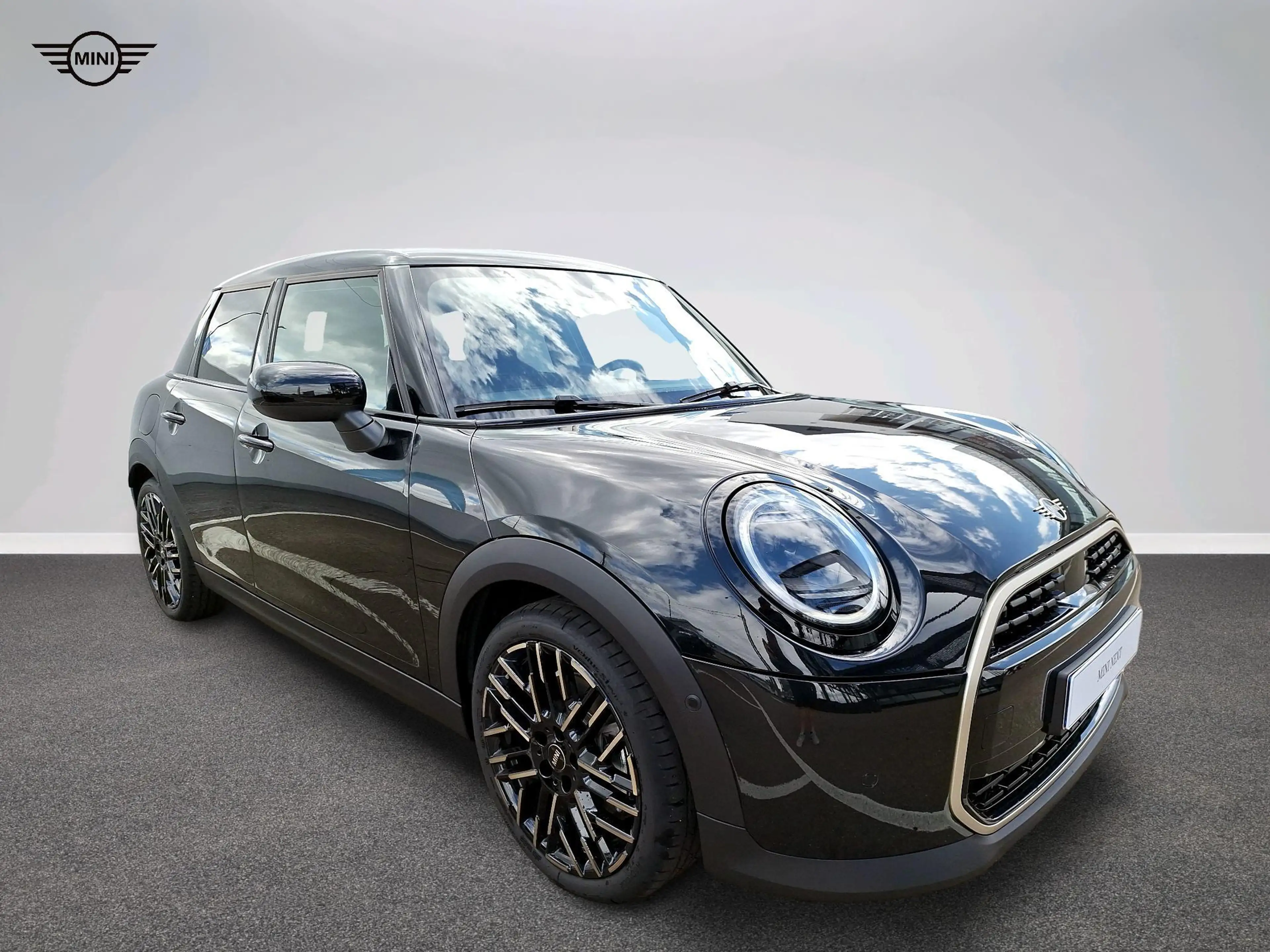 MINI Cooper C Favoured Trim — photo 12
