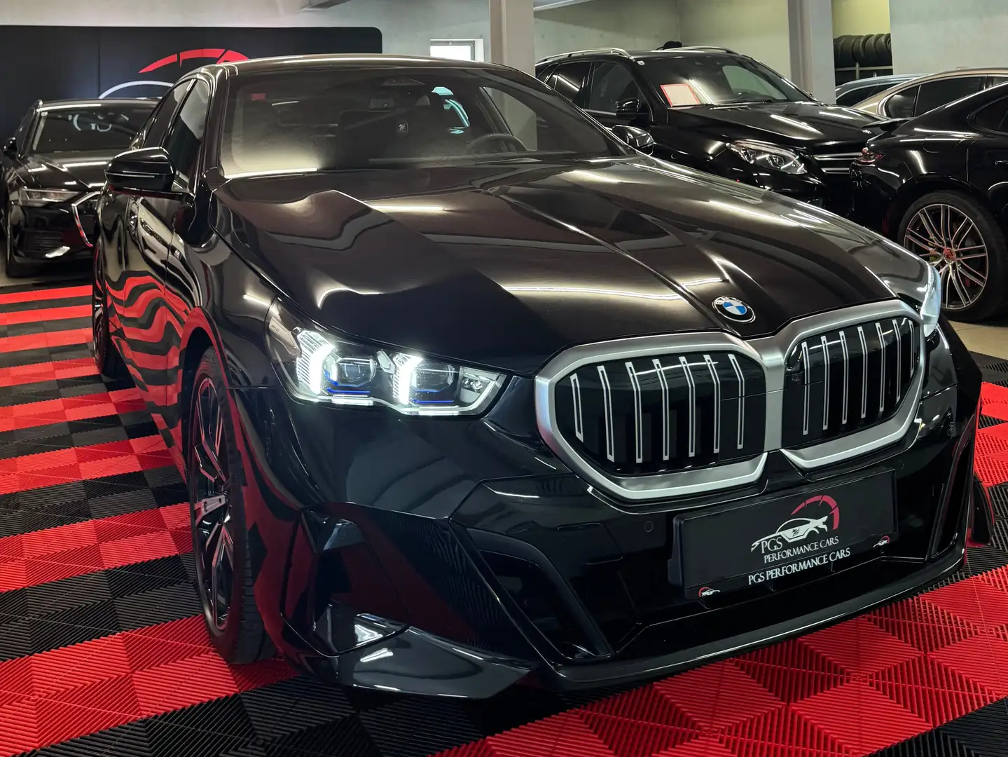BMW 520 520 d M Sport Noir - 1