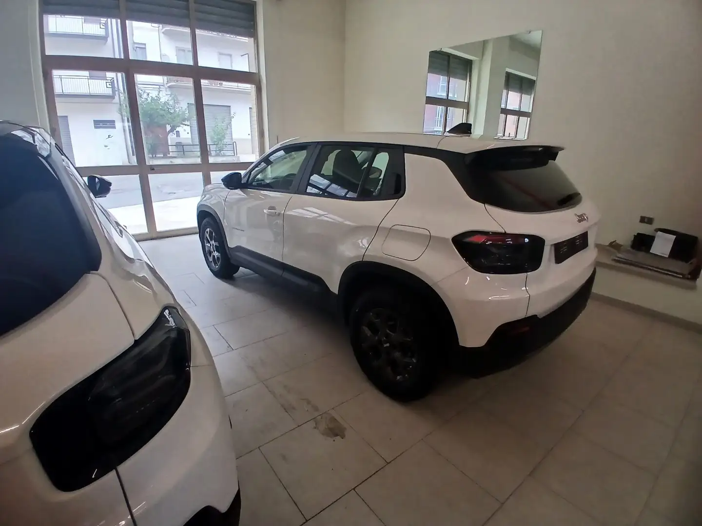 Jeep Avenger 1.2 Turbo 100 CV Longitude Blanco - 2