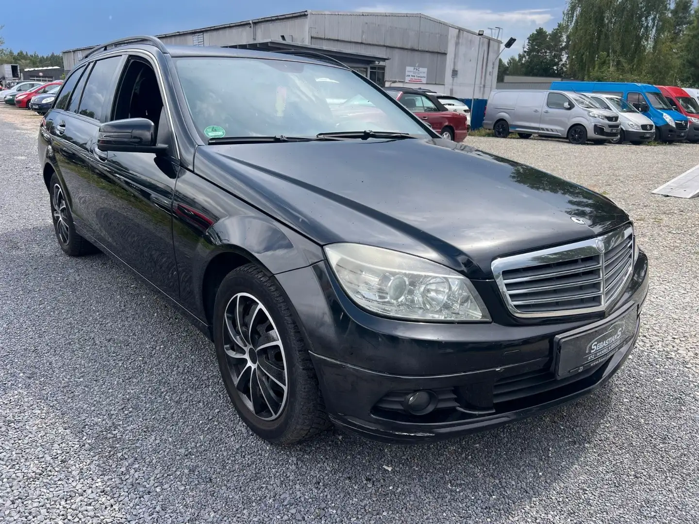 Mercedes-Benz C 200 CDI T BlueEFFICIENCY ELEGANCE crna - 1