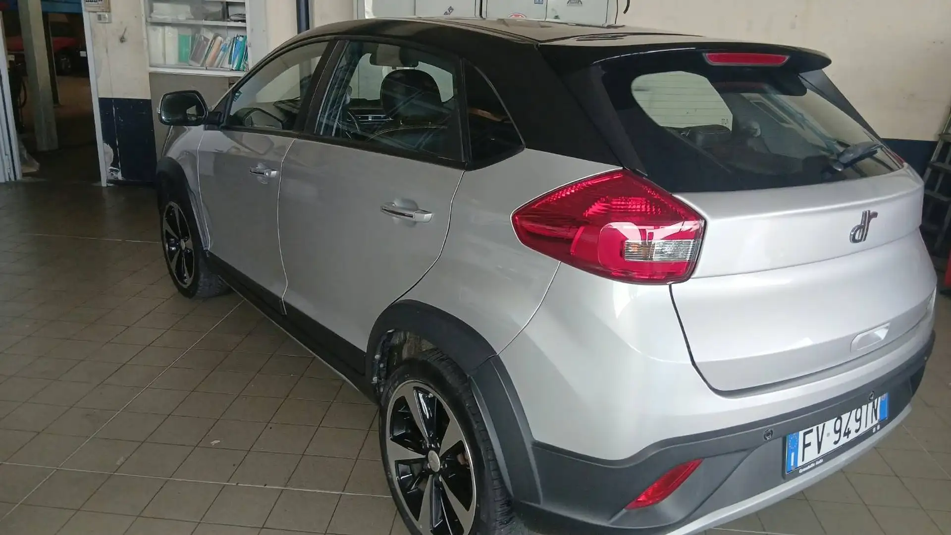 DR Automobiles DR3 DR 3 3 1.5 Gpl 106cv Silber - 2