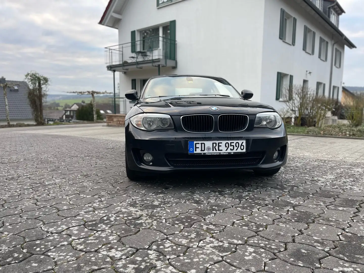 BMW 118 118d Coupe Aut. Černá - 1