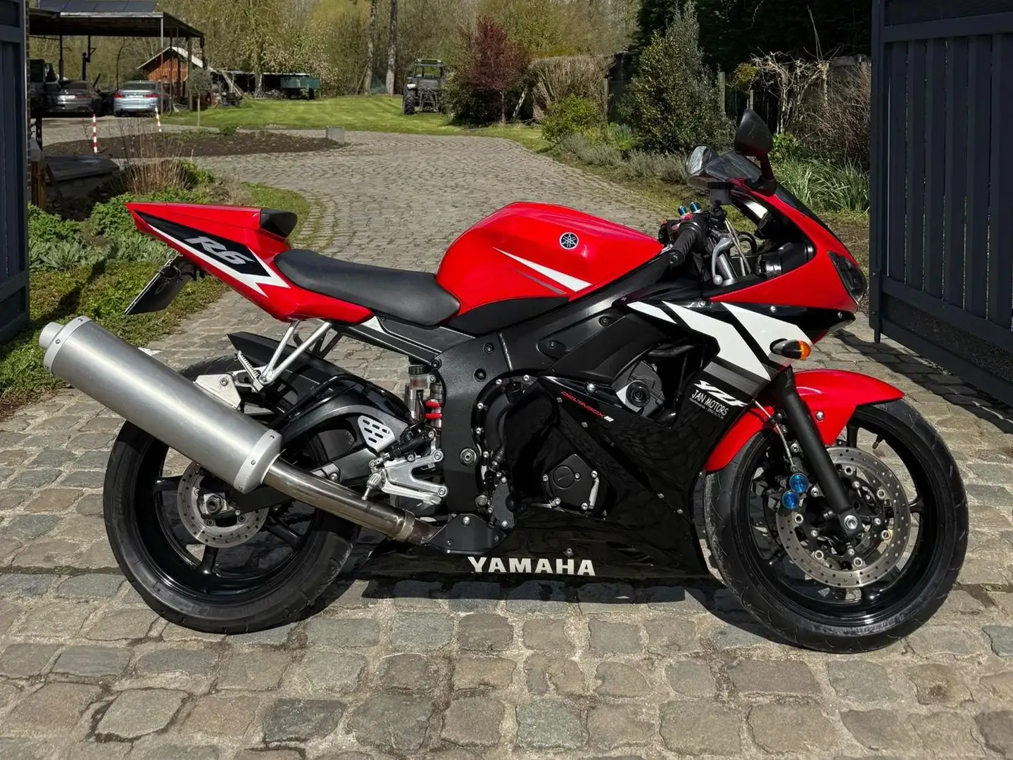 Yamaha YZF-R6 *Vivid Cocktail Red* @AelbrechtMotors Rojo - 1