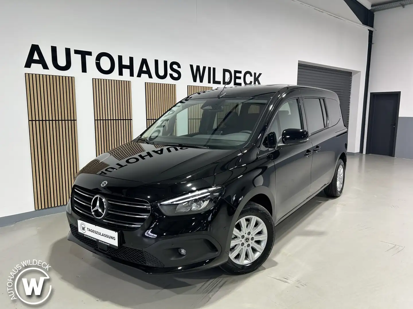Mercedes-Benz 180 lang Progressive Navi Leder LED RFK 7-Sitze BC Чорний - 2