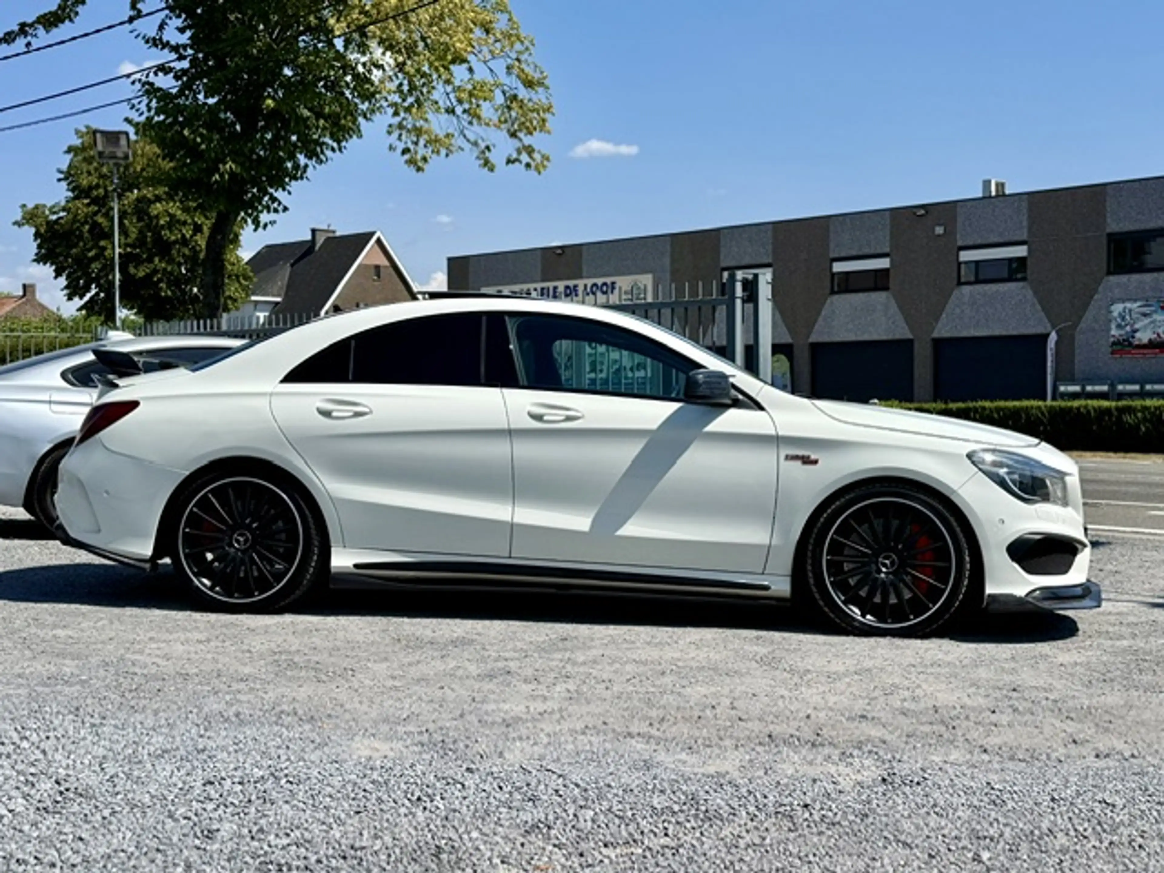 Mercedes-Benz CLA 45 AMG 4-Matic PERFORMACE // CARBON // PANORAMA // FULL!!! — photo 2