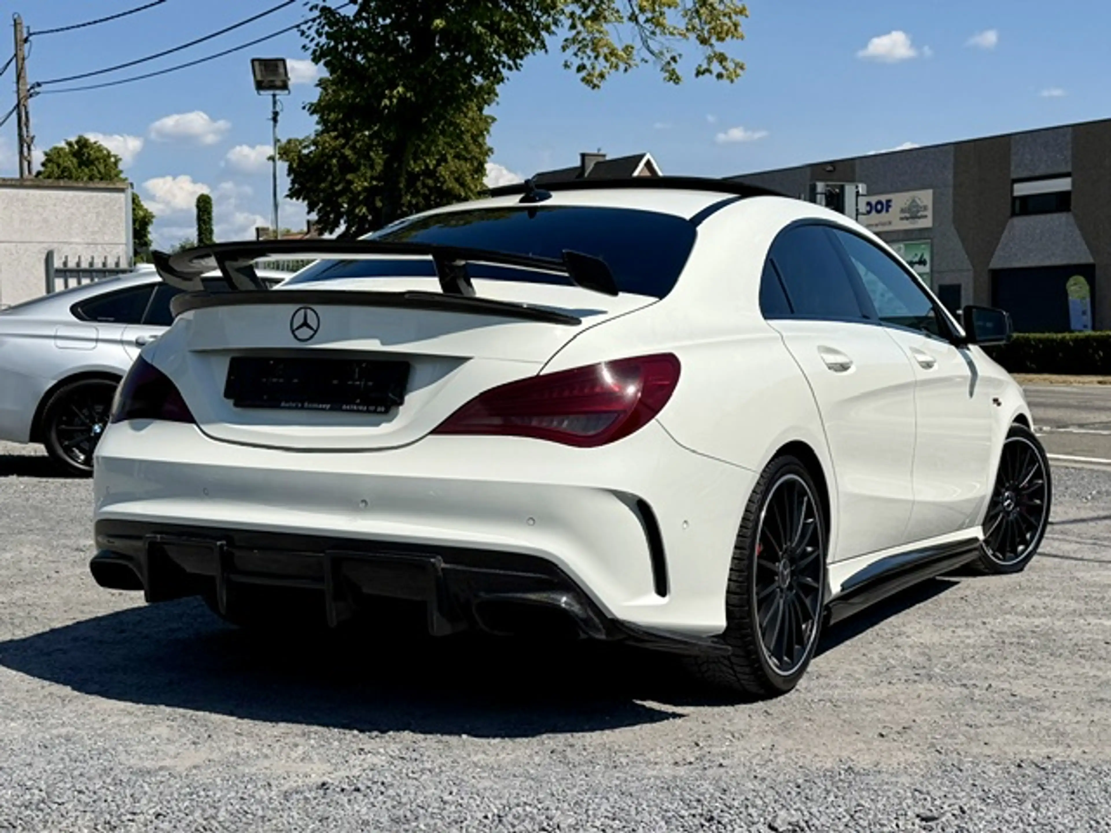 Mercedes-Benz CLA 45 AMG 4-Matic PERFORMACE // CARBON // PANORAMA // FULL!!! — photo 3