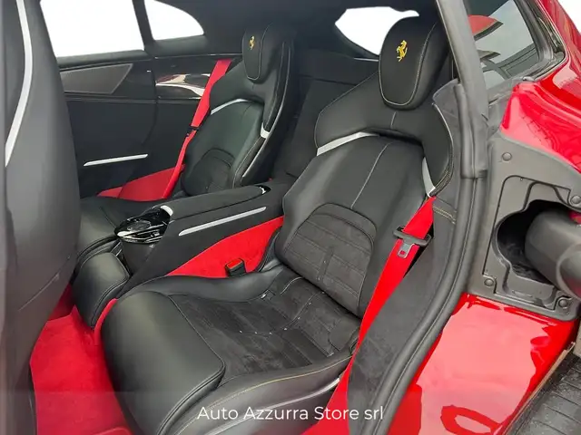Ferrari Purosangue view 13