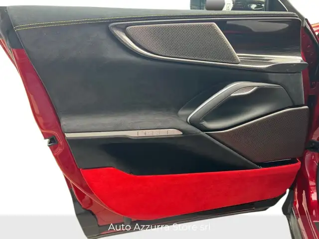 Ferrari Purosangue view 10