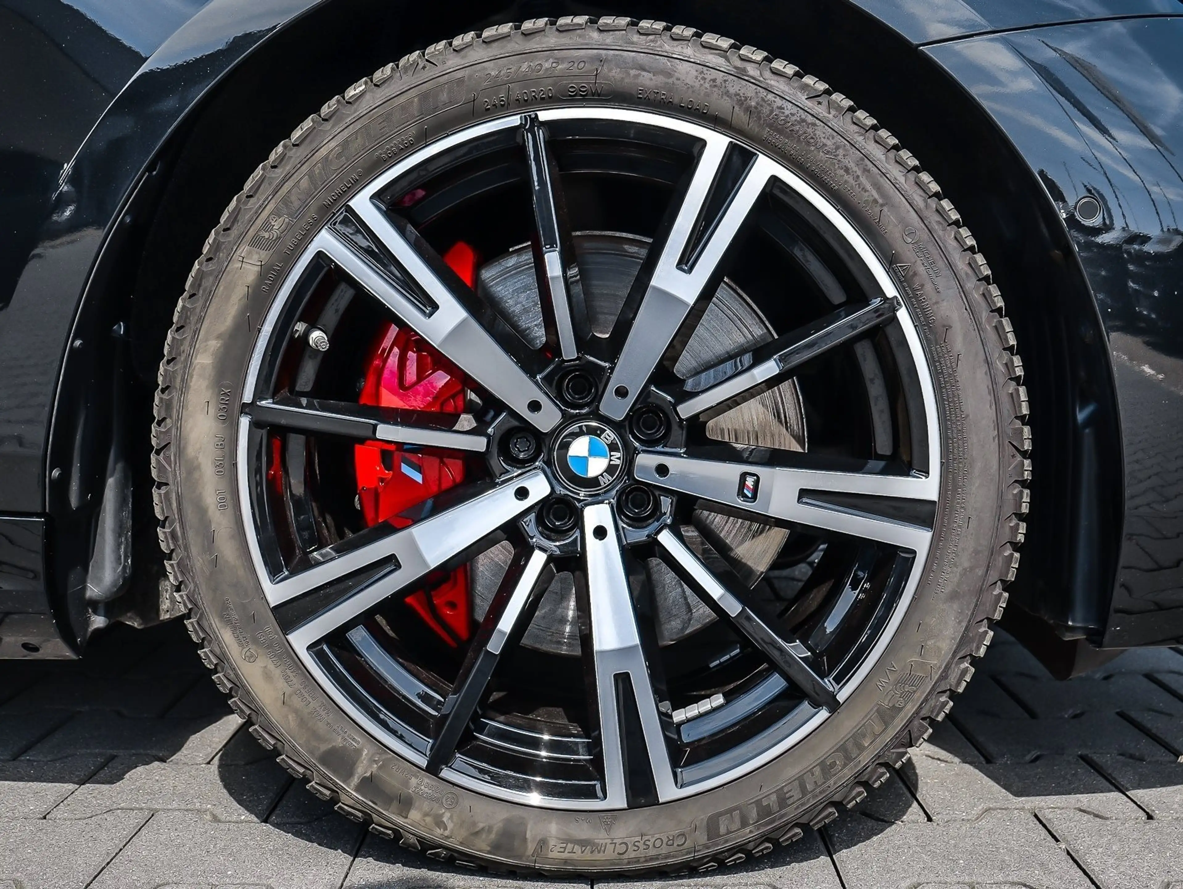 BMW 550 e xDrive Touring — photo 4