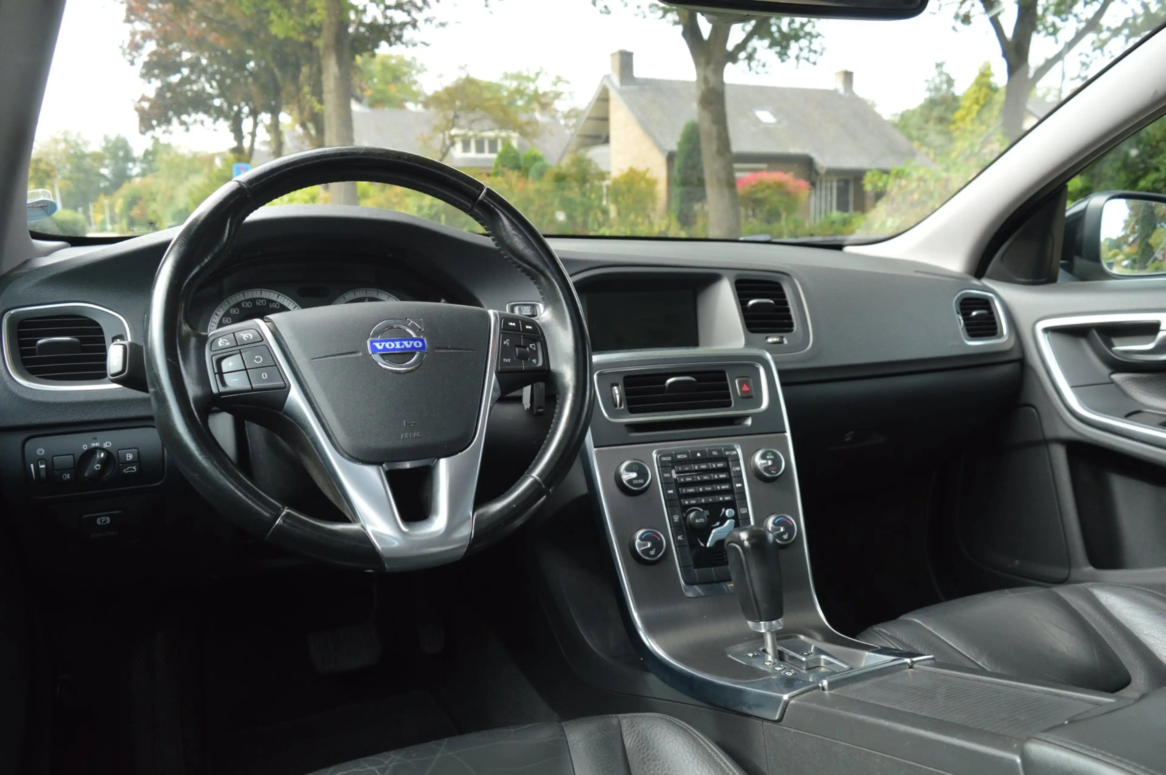 Volvo V60 2.0T Summum Navi/leer/schuifdak/camera — photo 9