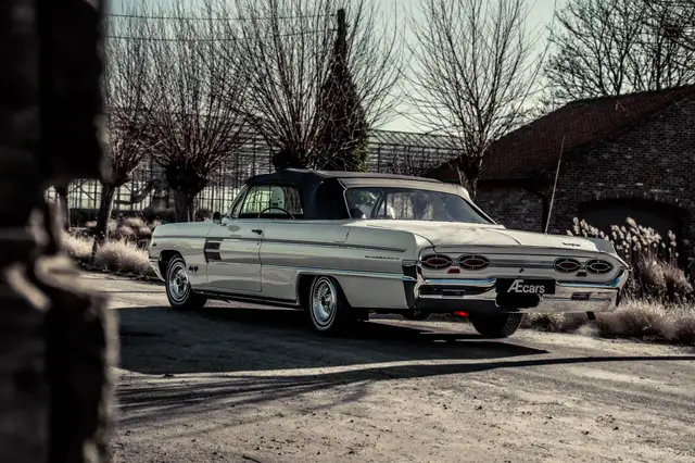Oldsmobile Unknown Model view 2