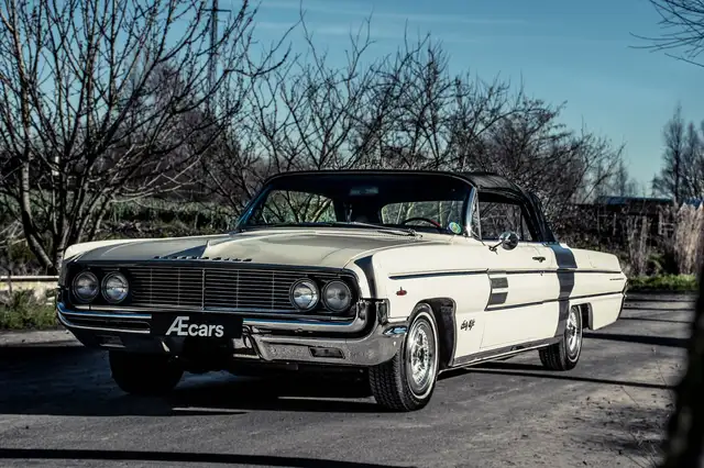 Oldsmobile Unknown Model view 3