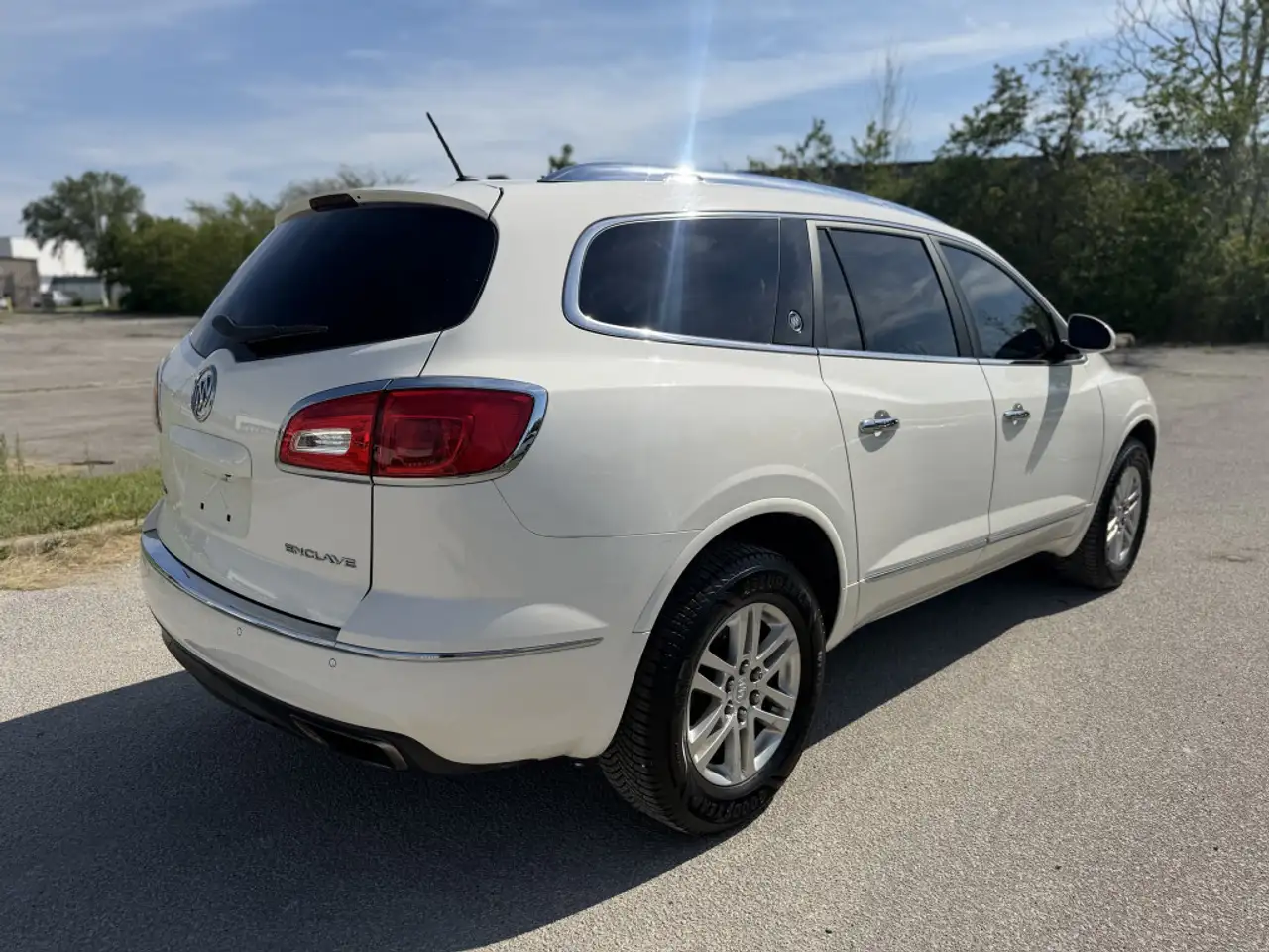 Buick Enclave photo Buick Enclave