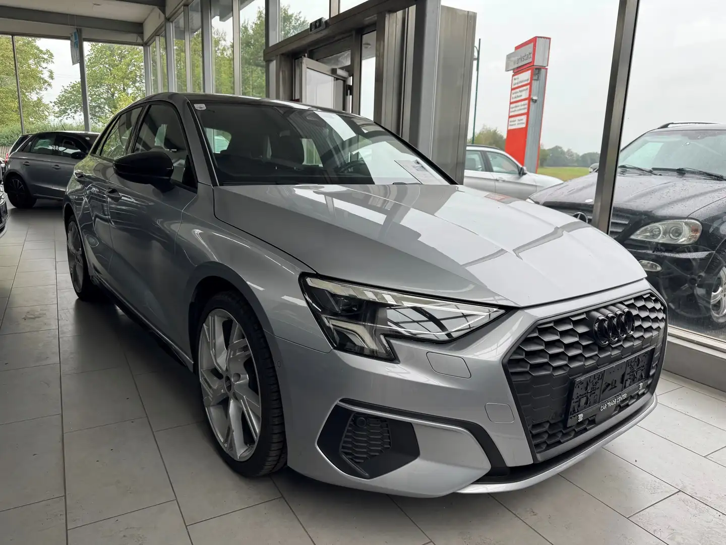 Audi A3 A3 SB 30 TFSI Silber - 1