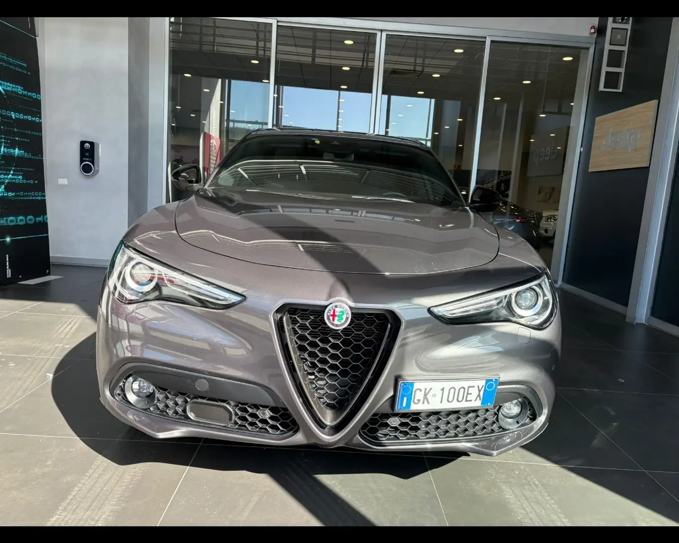 Alfa Romeo Stelvio 2.2 Turbo Veloce Grijs - 2