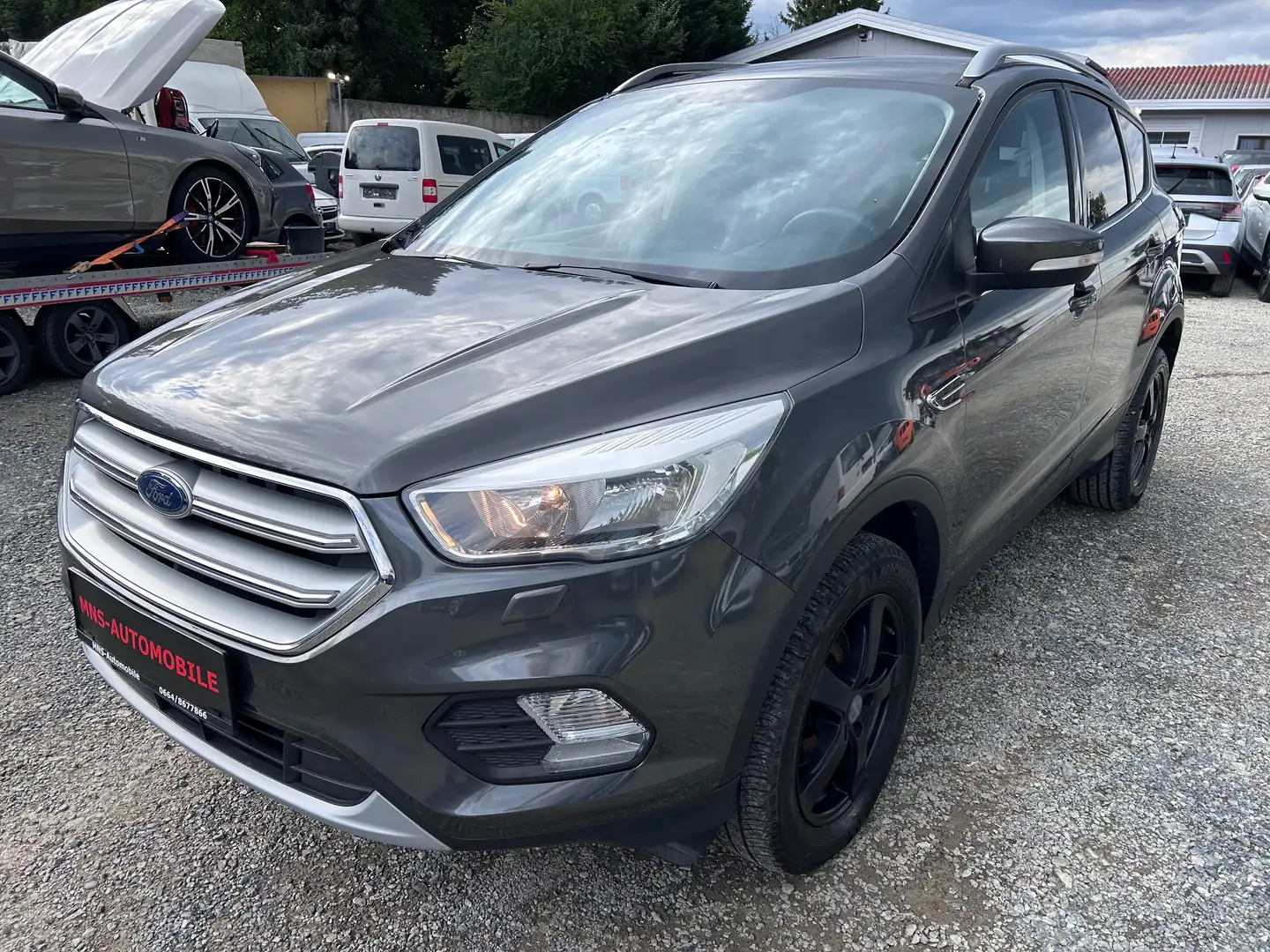 Ford Kuga Trend 1.5 Benzin Klima Servicebuch Pickerl 05/26 Grau - 1