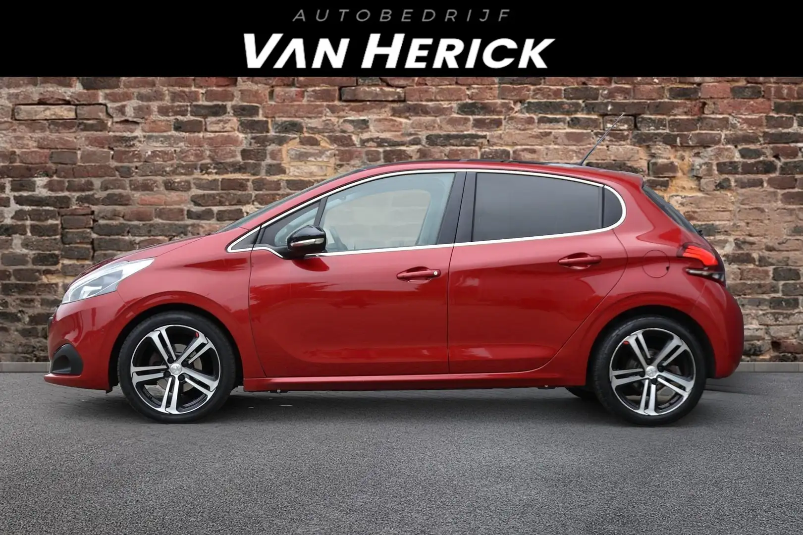 Peugeot 208 1.2 PureTech GT-line | NAV | Airco | Panorama dak Rosso - 2