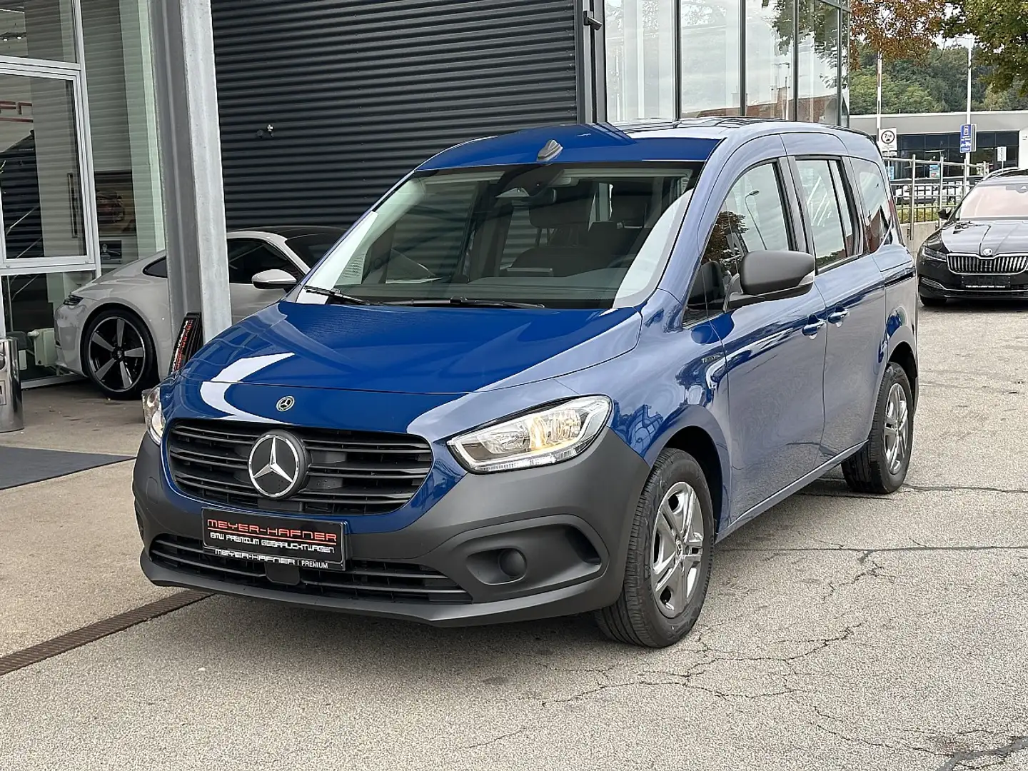 Mercedes-Benz Citan eTourer Standard 45kWh BASE Blau - 1