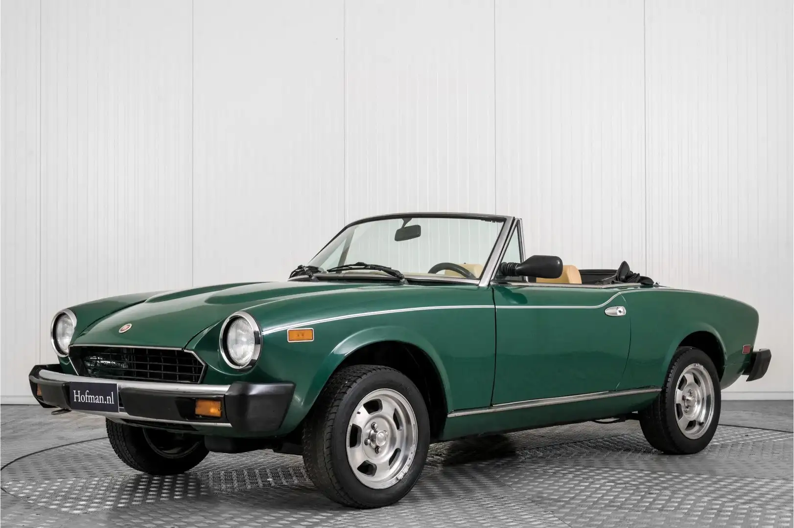 Fiat 124 Spider 2000 Automaat Verde - 1