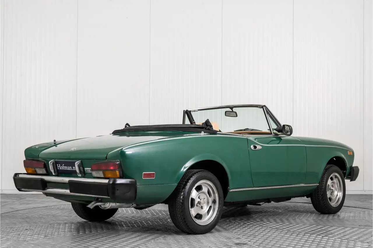 Fiat 124 Spider 2000 Automaat, foto 2