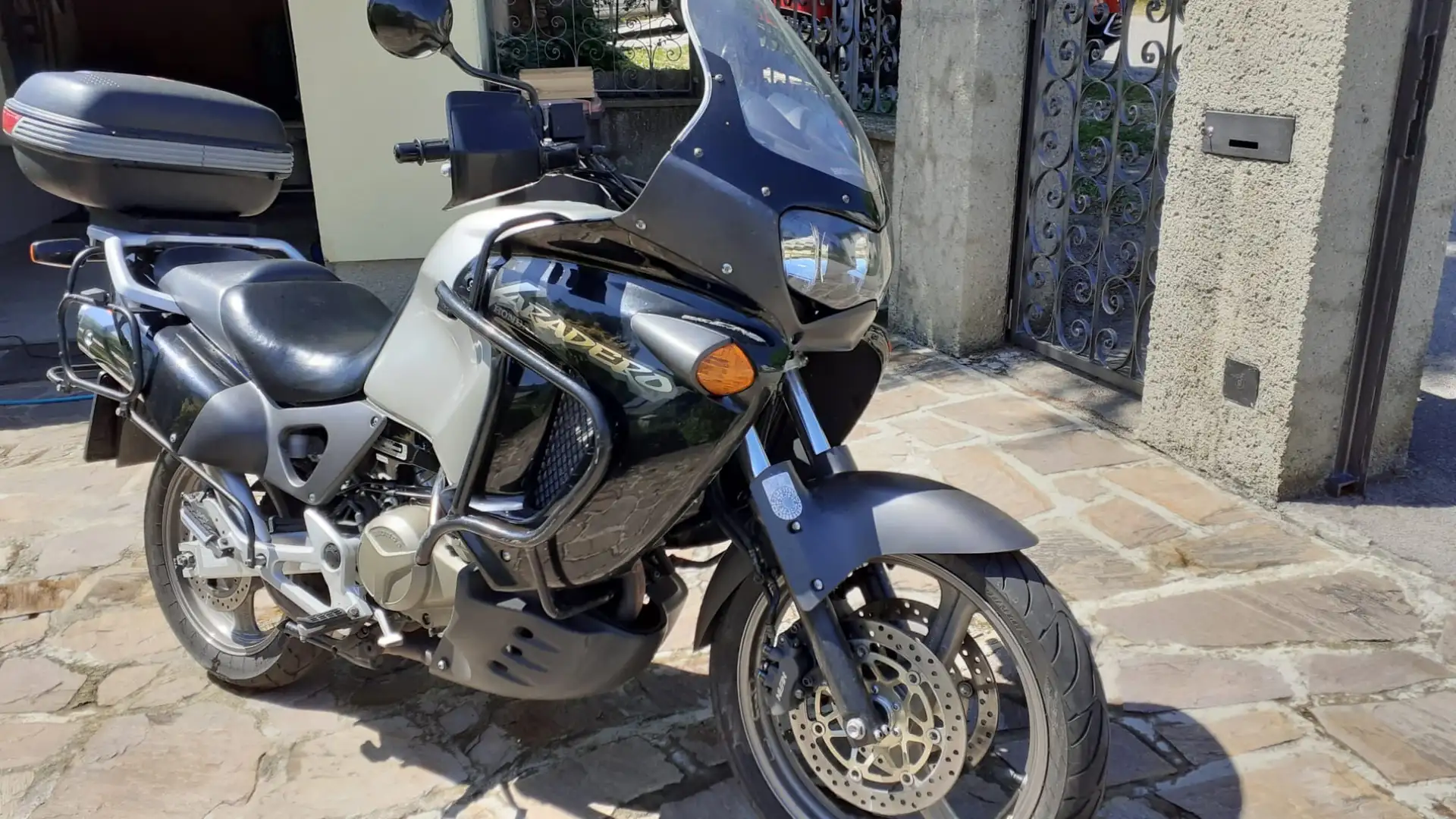 Honda Varadero XL 1000 Schwarz - 2