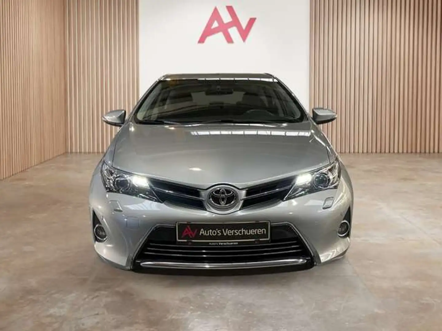 Toyota Auris Lounge 1.6i Automaat ** Zetelverwarm | Camera |... Gris - 2