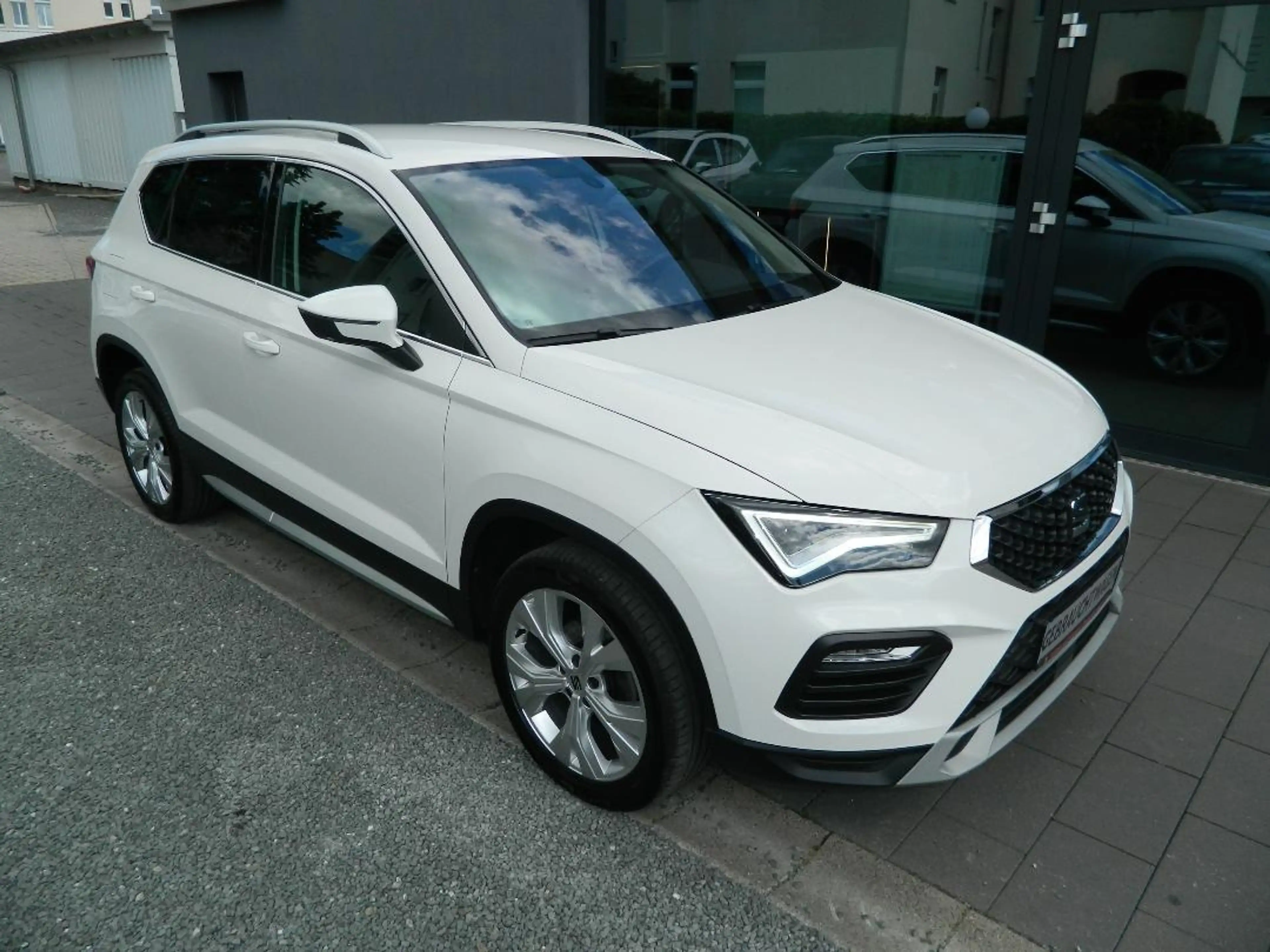 SEAT Ateca Xperience 1.5 TSI DSG AHK/NAVI/Sitzheiz/el Heckklappe/Frontscheibe beheizbar