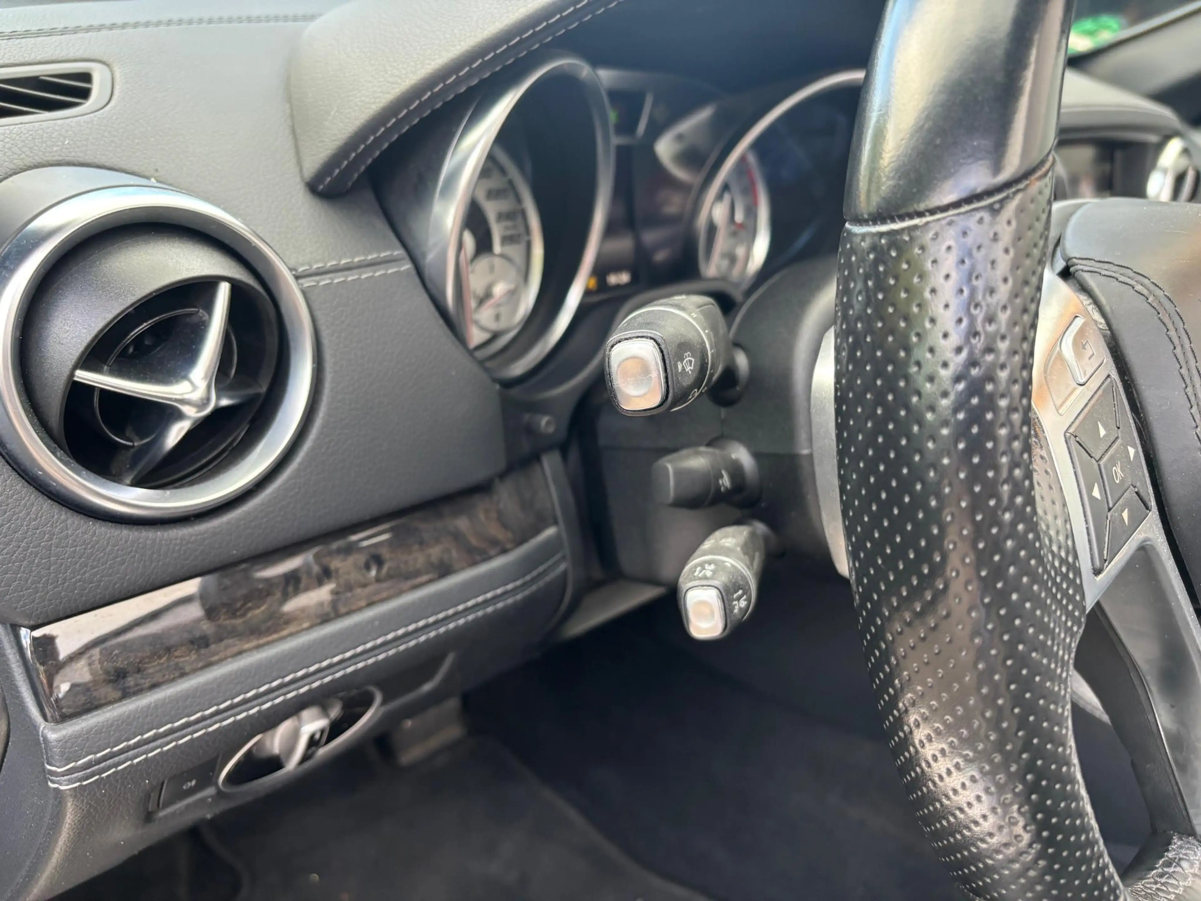 Mercedes-Benz SL 400 AMG Styling | Leder | Bi-Xenon — photo 12