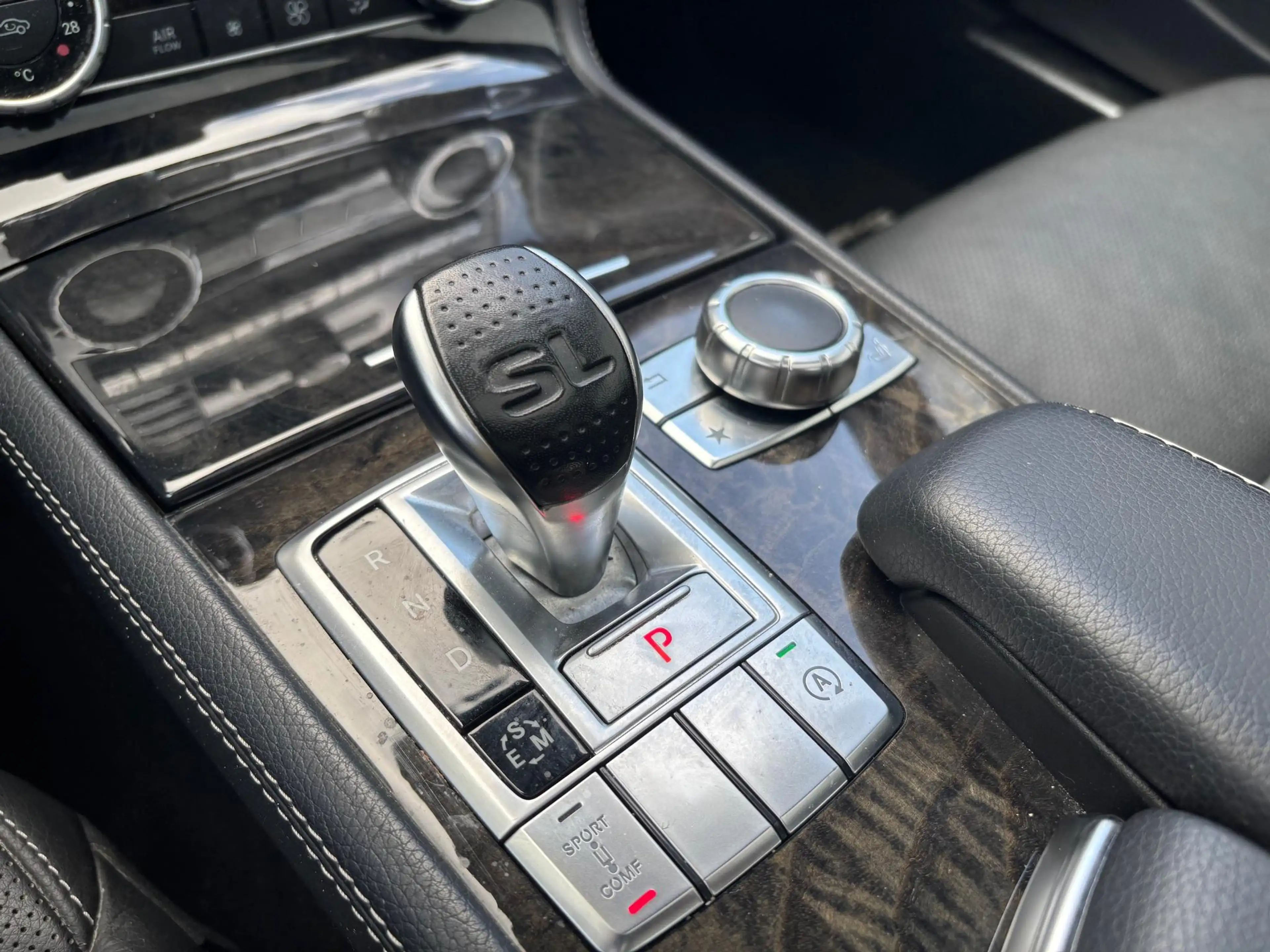 Mercedes-Benz SL 400 AMG Styling | Leder | Bi-Xenon — photo 10