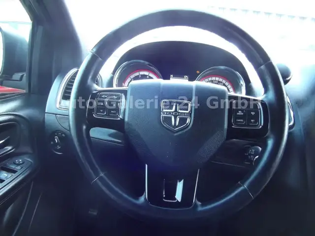 Dodge Grand Caravan view 5