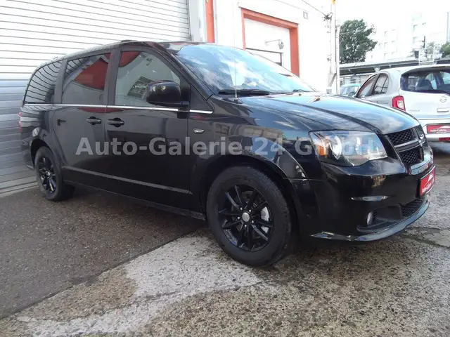2020 Dodge Grand Caravan in Black for sale