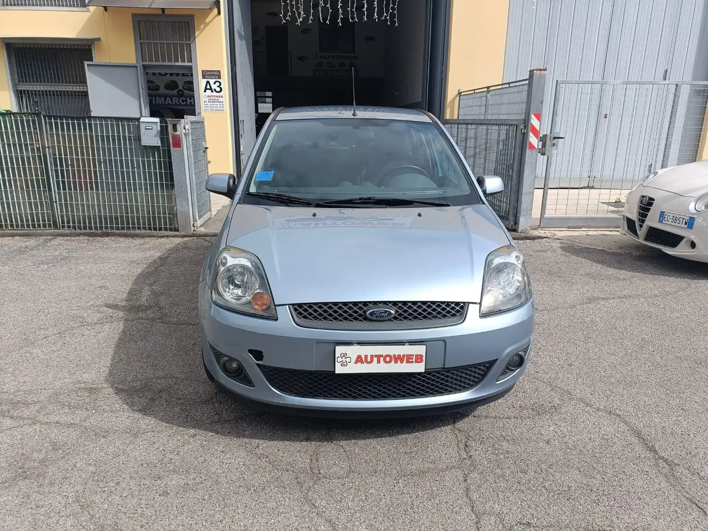 Ford Fiesta 5p 1.2 75cv Plus Grigio - 1