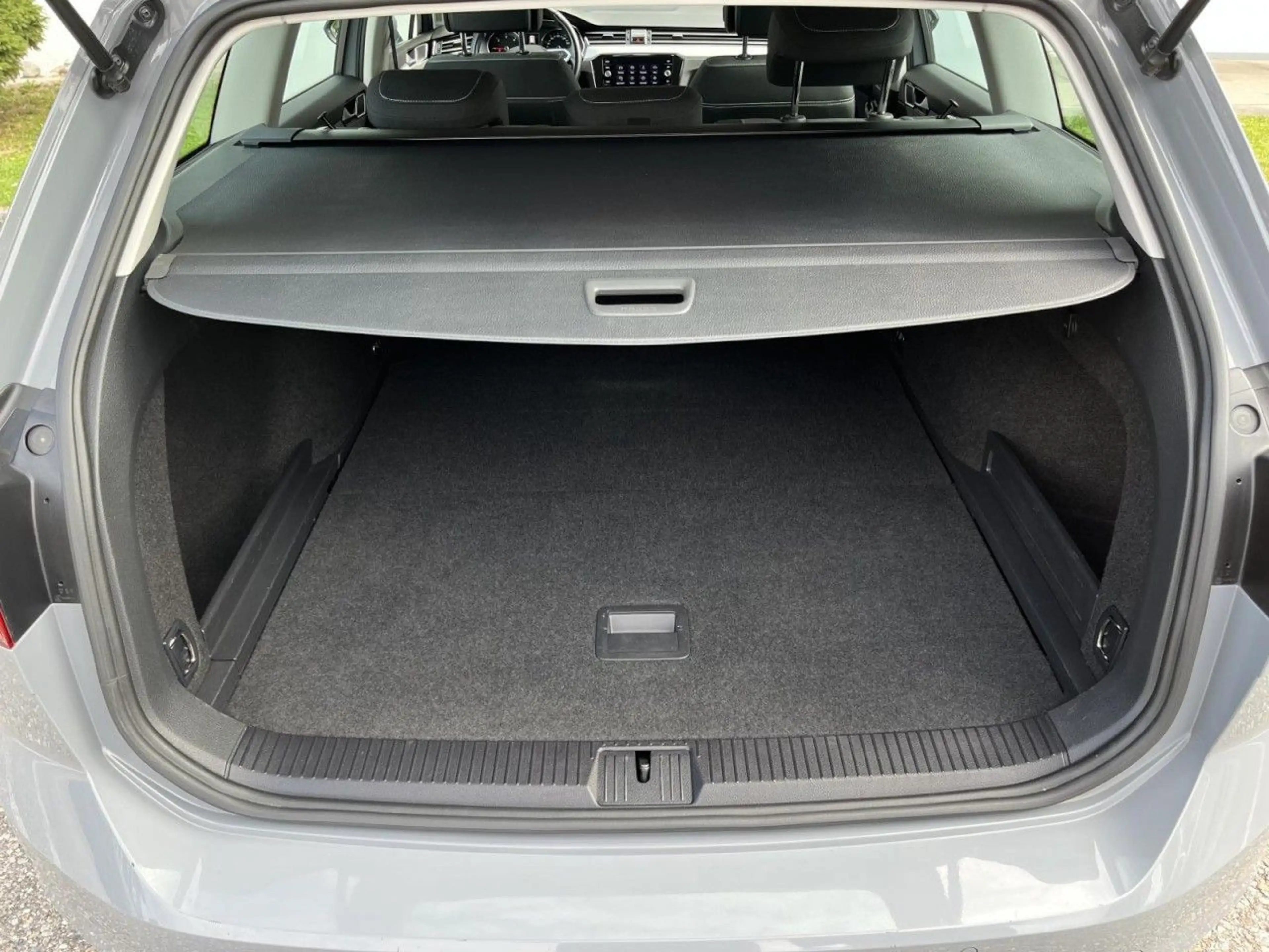 Volkswagen Passat Variant 2,0 TDI Business (LED+Navi+RearVi — photo 8