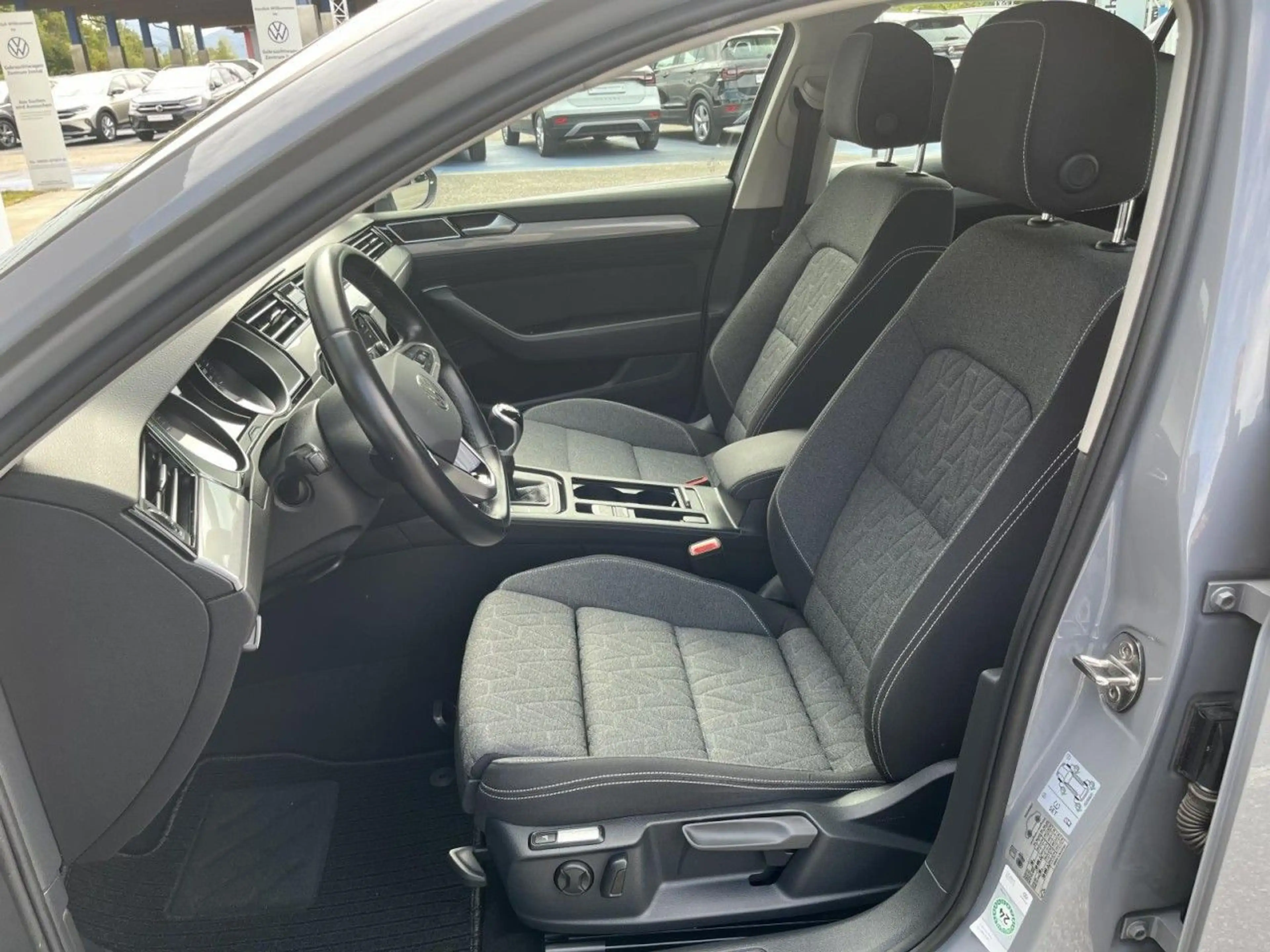 Volkswagen Passat Variant 2,0 TDI Business (LED+Navi+RearVi — photo 9