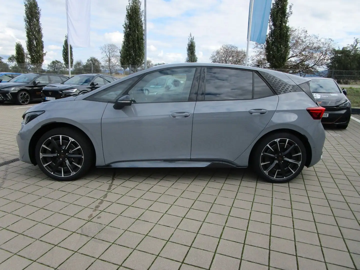 CUPRA Born Born 170 kW *SHZ*PANO*uvm. - 2