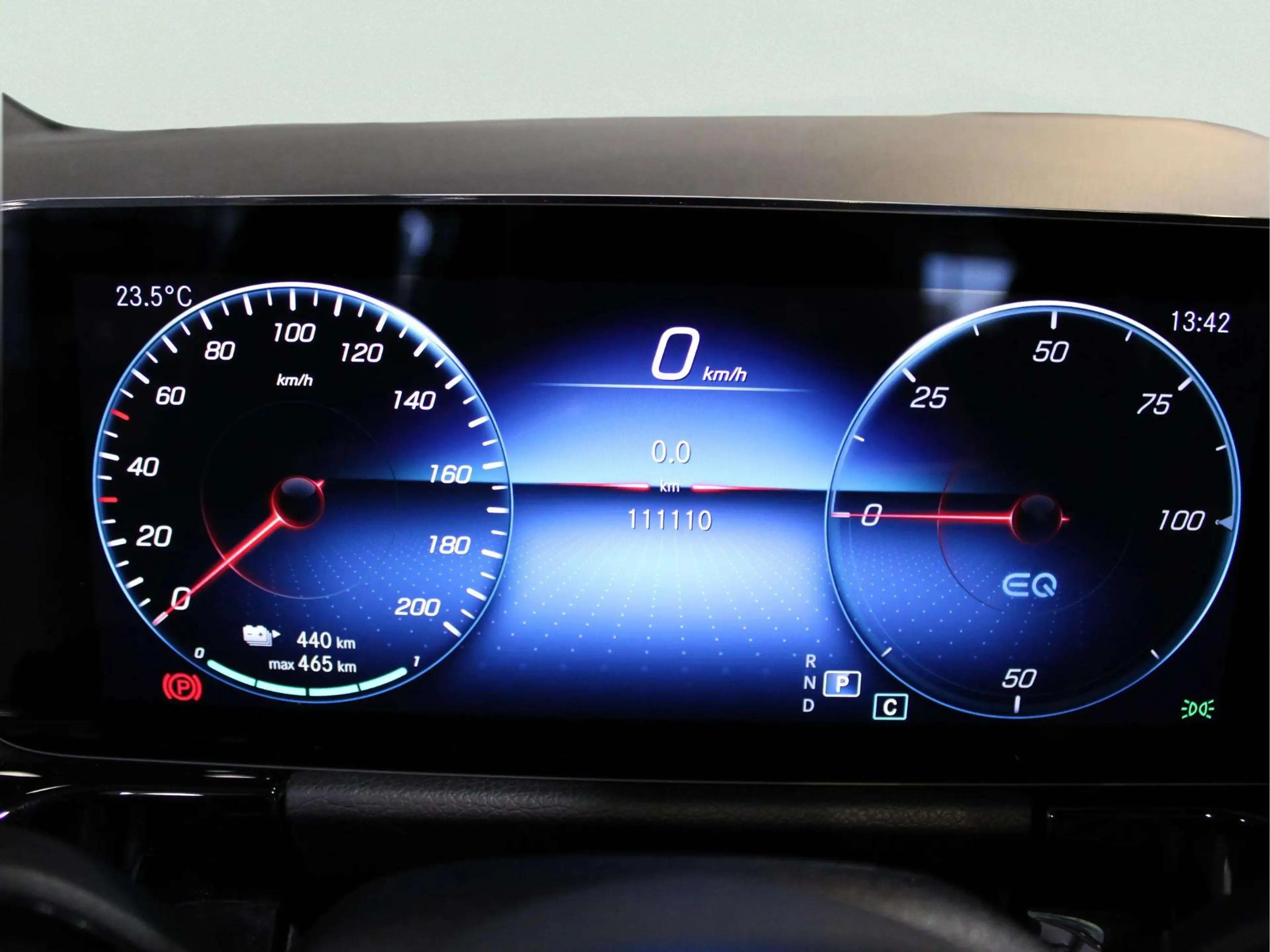 Mercedes-Benz EQA 250 250+ AMG Line 71 kWh Panorama dak | Trekhaak — photo 14