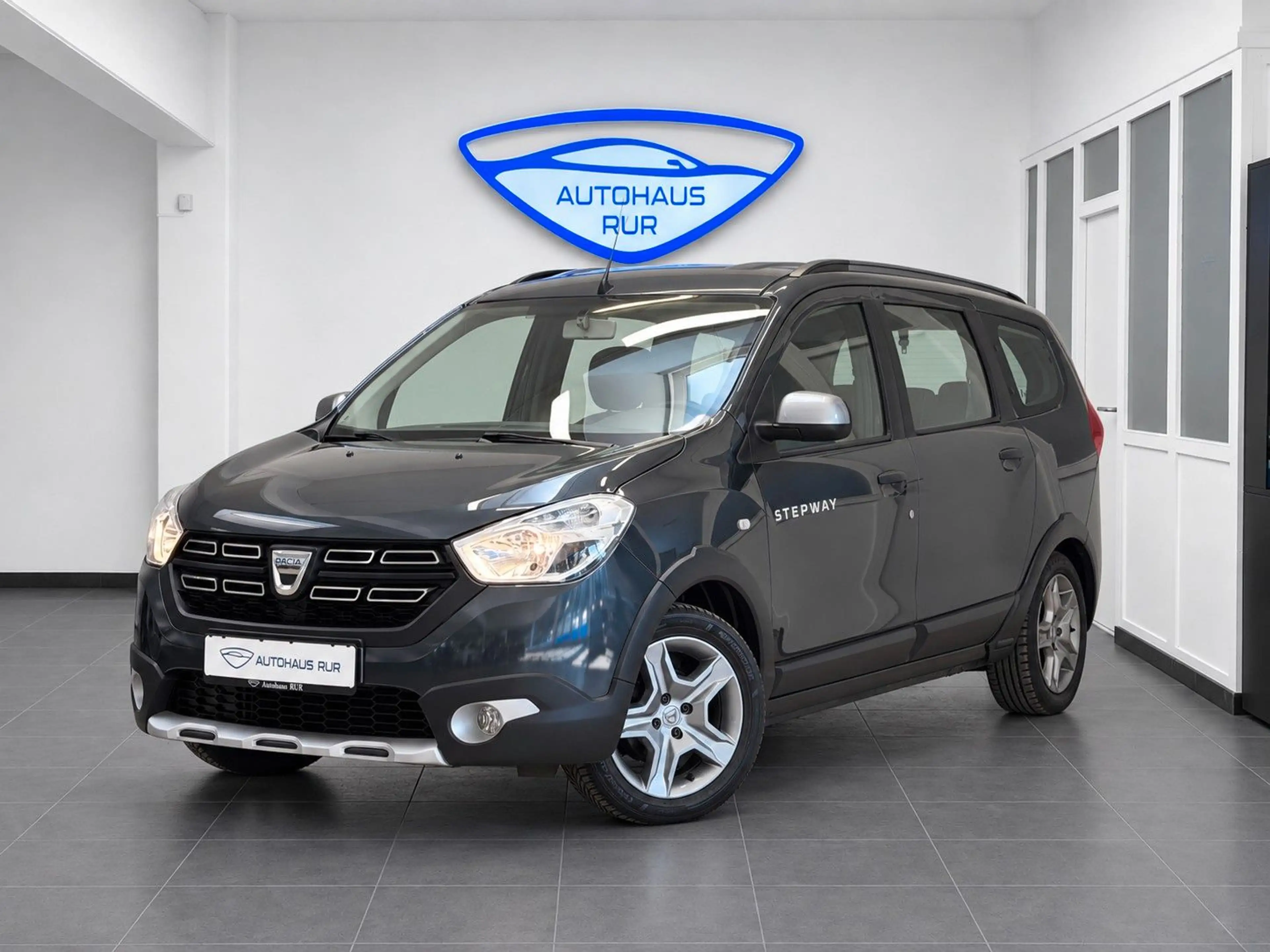 Dacia Lodgy Stepway / 7 SITZER / NAVI / RÜCKFAHRKAMERA