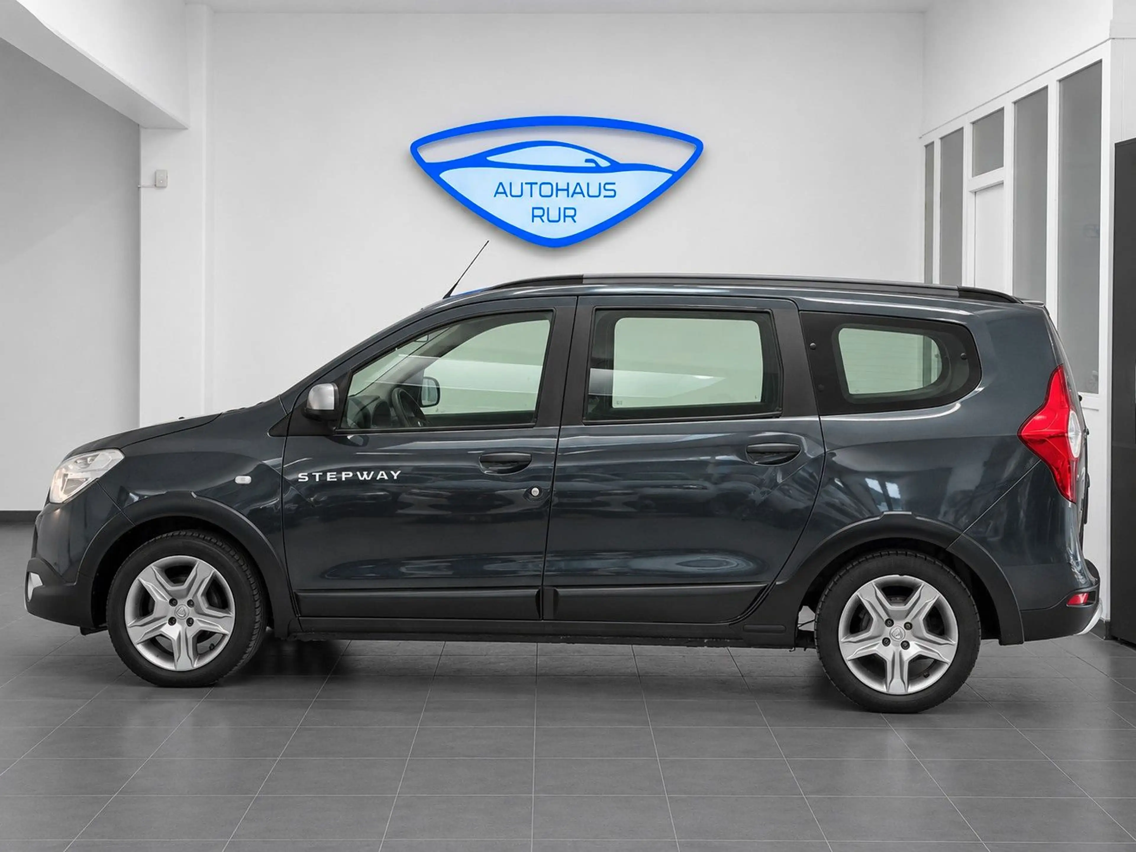 Dacia Lodgy Stepway / 7 SITZER / NAVI / RÜCKFAHRKAMERA — photo 2