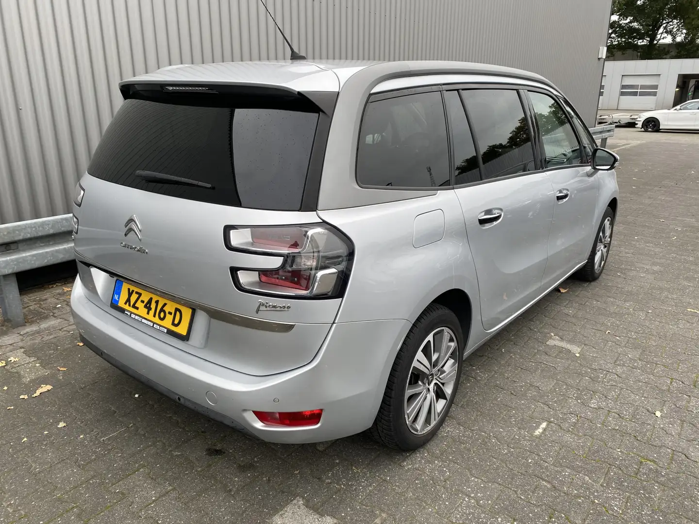 Citroen Grand C4 Picasso 1.2 PureTech Intensive 7p. 160Dkm, Clima, Navi, Pa Grijs - 2