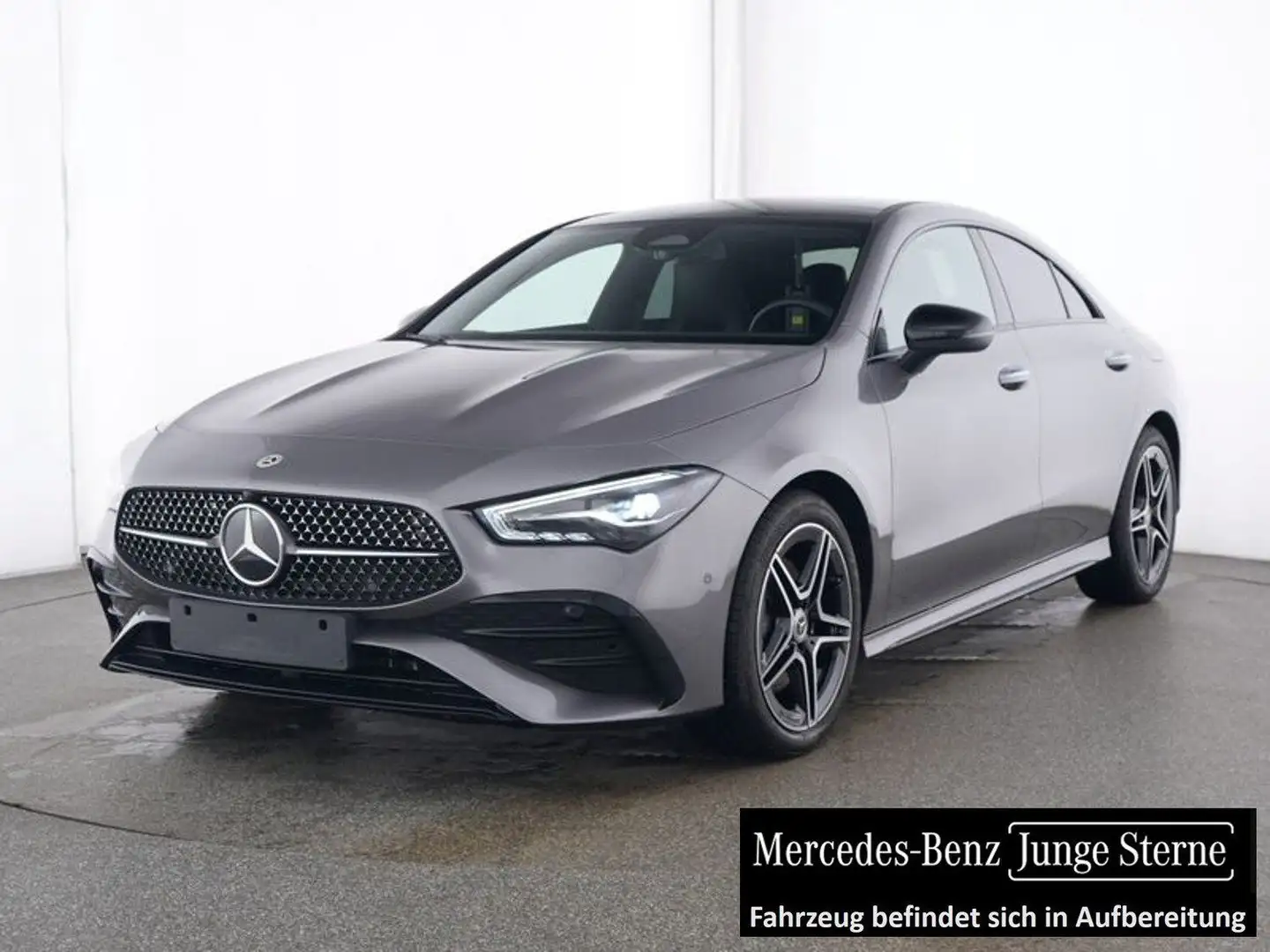 Mercedes-Benz CLA 200 AMG Line Advanced Plus Night Grau - 1