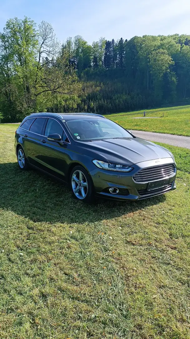 Ford Mondeo Titanium Grau - 2