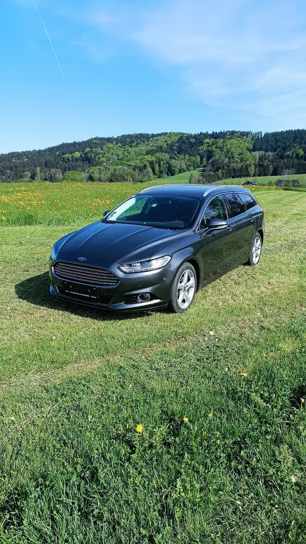 Ford Mondeo Titanium Grau - 1