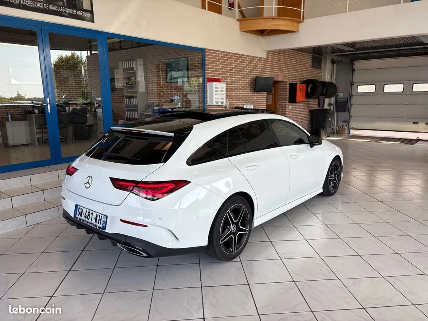 Mercedes-Benz CLA 200 200 AMG 150CH GPS-LED-SEMI CUIR-TOIT OUVRANT-JANTE Blanc - 2