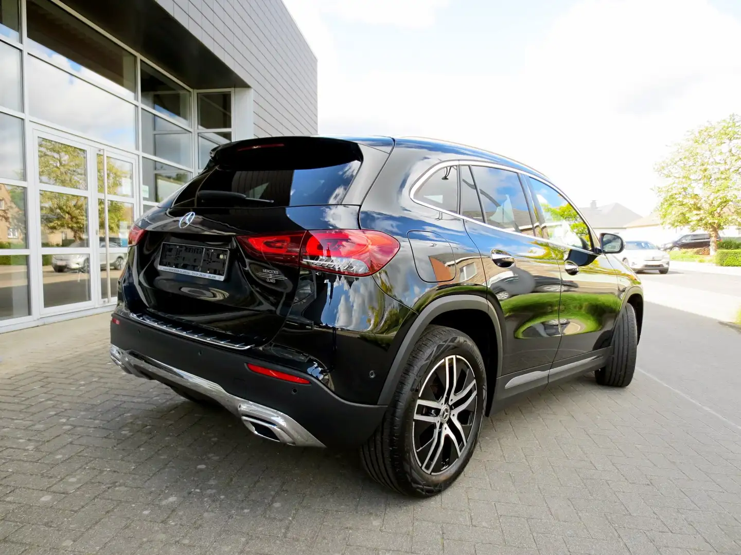 Mercedes-Benz GLA 250 e *Progressive*Panodak*KeylessGo*Camera*Multibeam Noir - 2