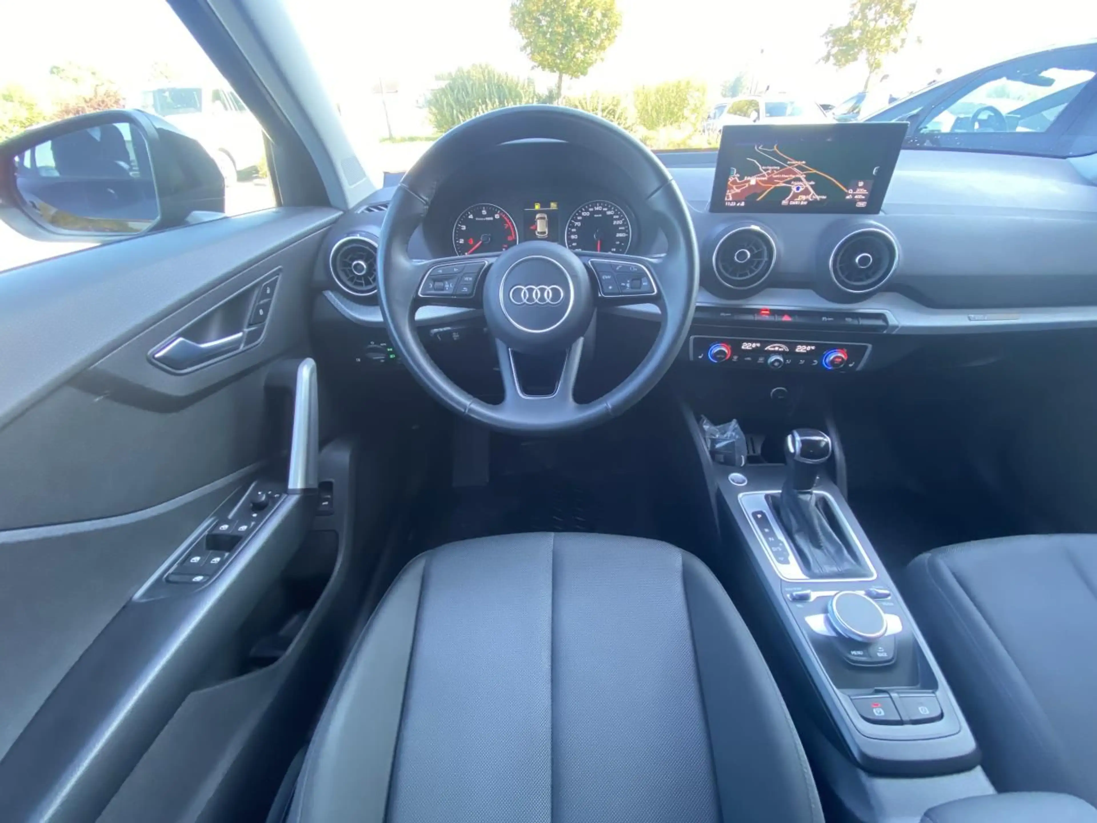 Audi Q2 1.5 TSI S-tronic advanced NAVI+KAMERA+LED+DAB — photo 12