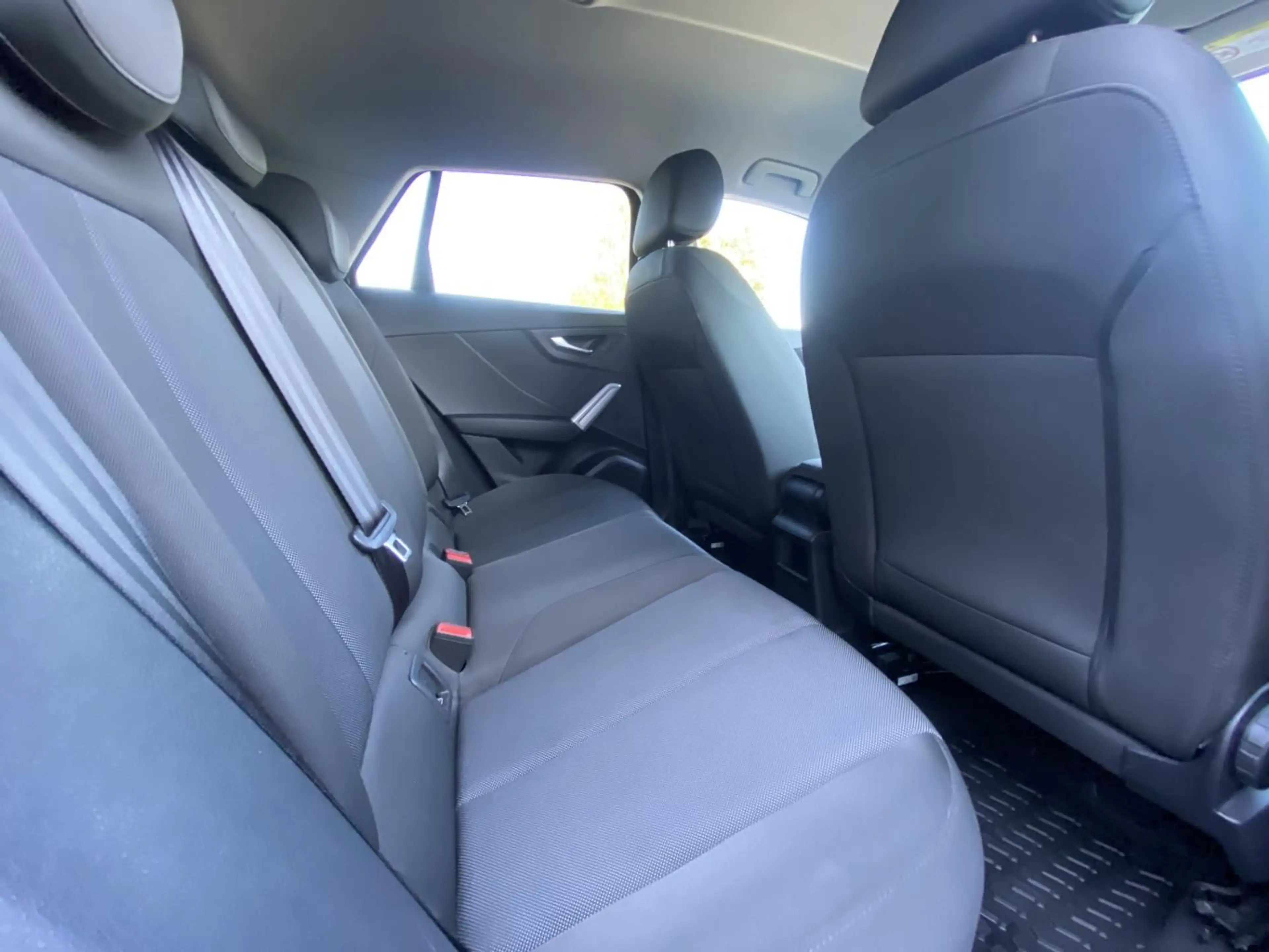 Audi Q2 1.5 TSI S-tronic advanced NAVI+KAMERA+LED+DAB — photo 15