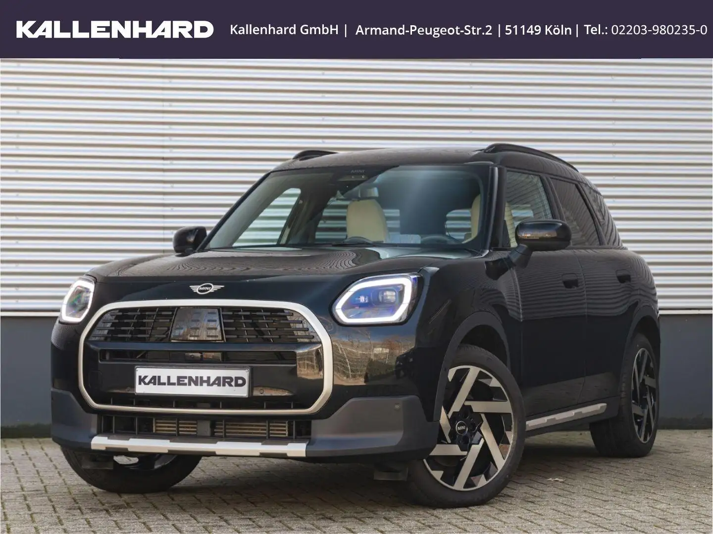 MINI Cooper Countryman 1.5 C Favourerd-XL Paket-Pano- John Cooper Schwarz - 2