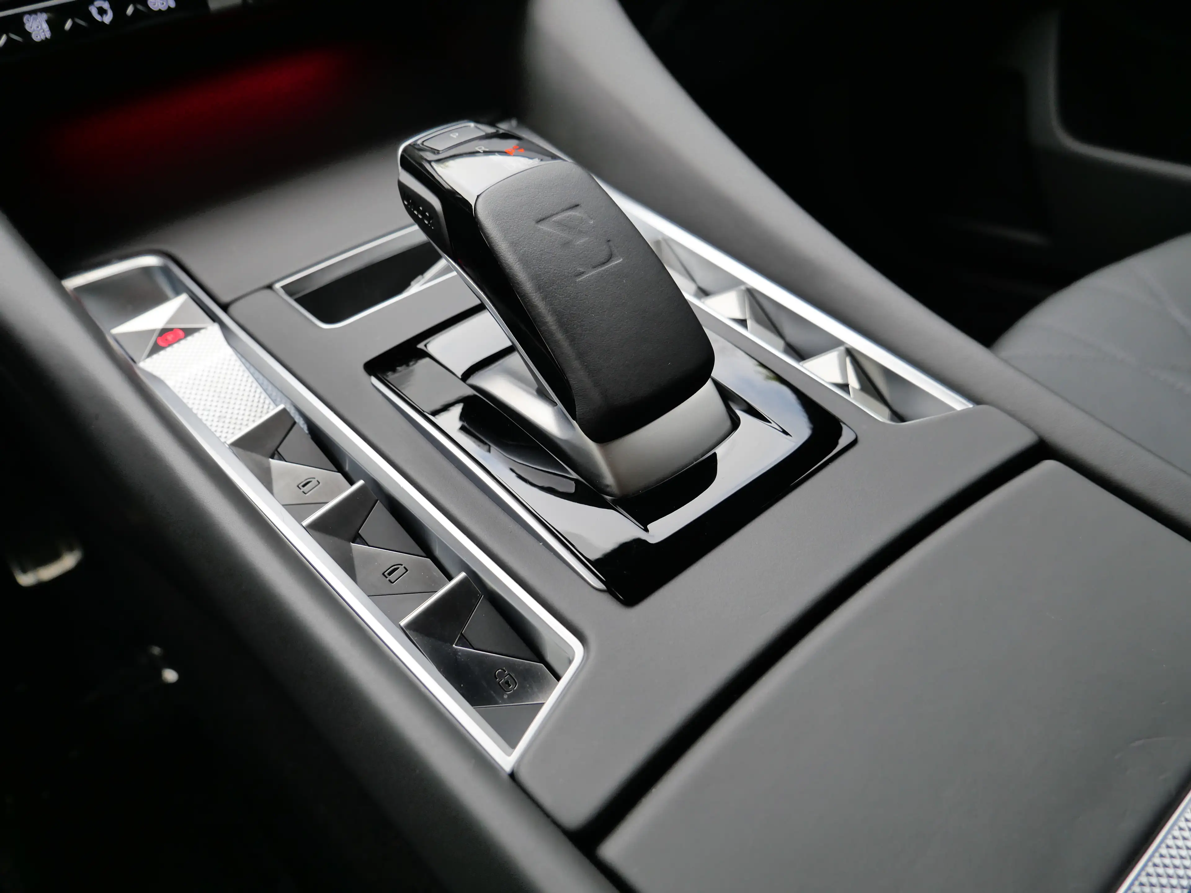 DS Automobiles DS 9 PHEV 1.6 E-TENSE 250 Rivoli — photo 11