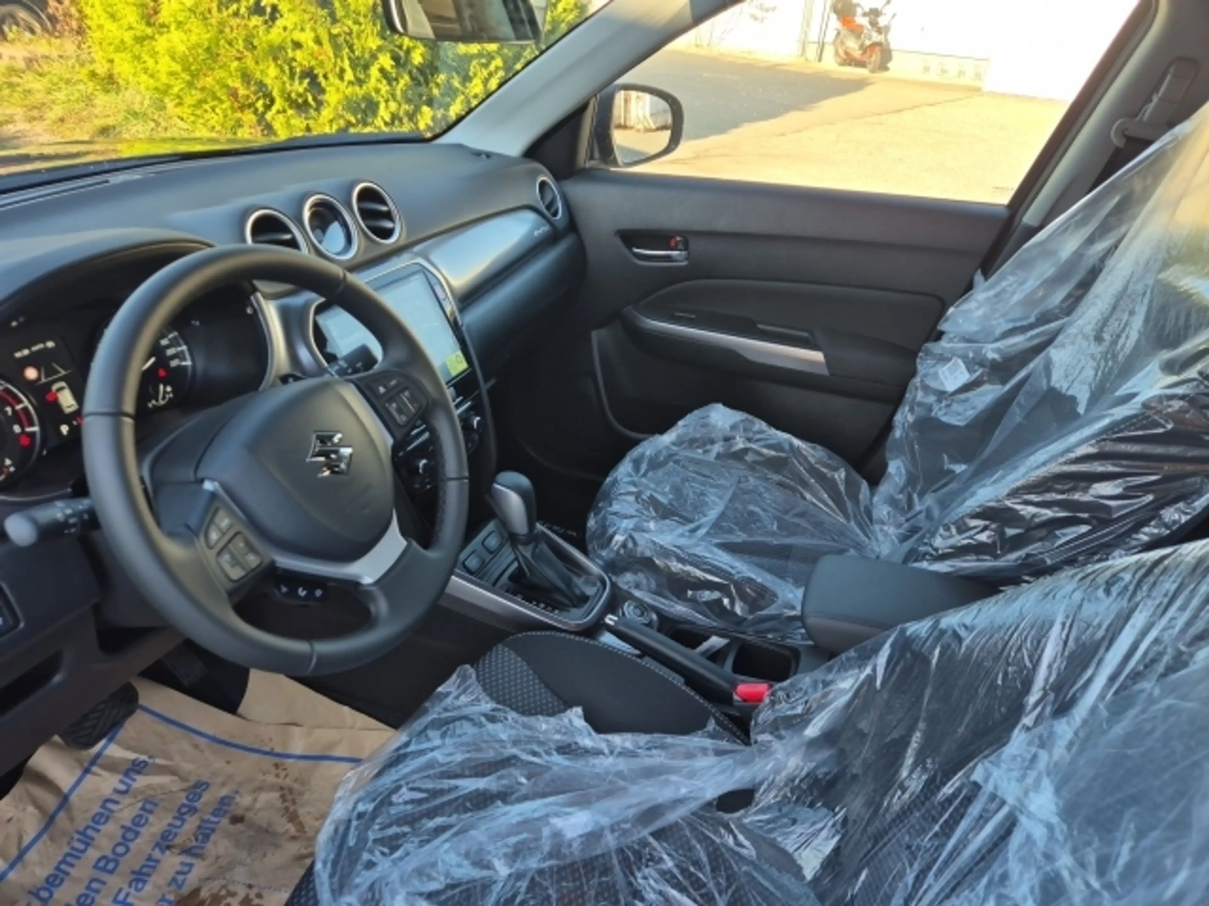 Suzuki Vitara Vitara 1,4 Hybrid Automatik — photo 9