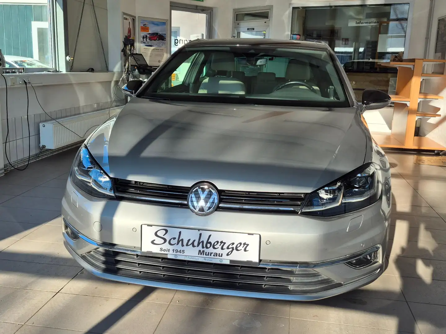 Volkswagen Golf Golf Highline 1,6 TDI SCR DSG Highline Silber - 1